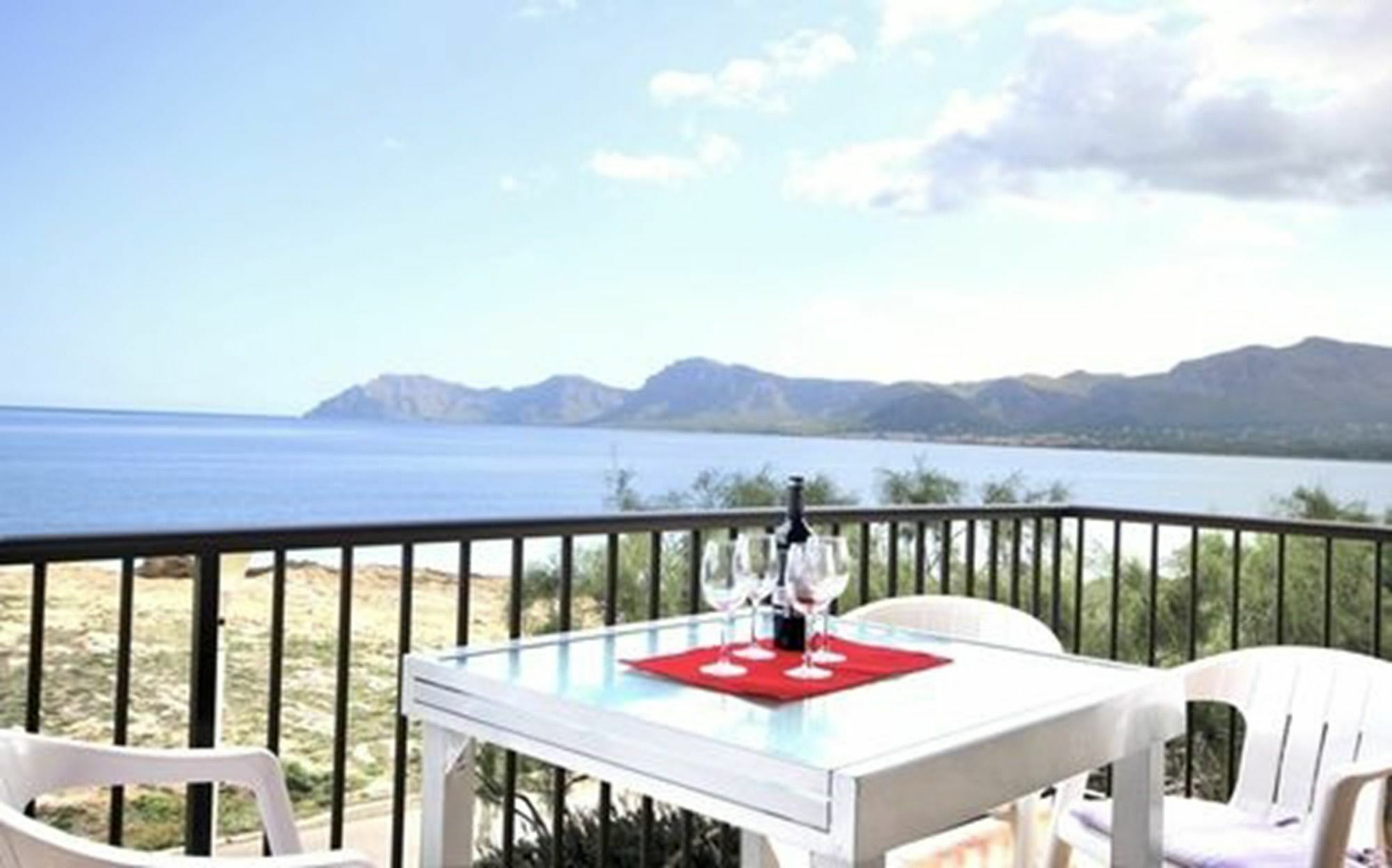Mallorca Front Line House 6 Pers Apartment